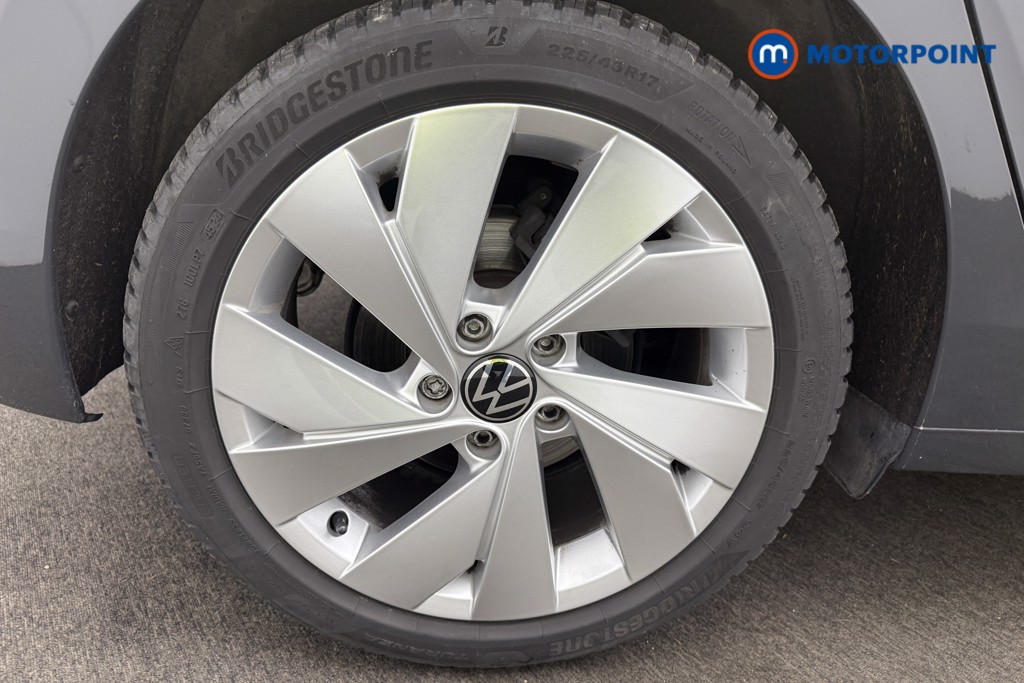 Volkswagen Golf Style Manual Petrol Hatchback - Stock Number (1566990) - 4th supplementary image