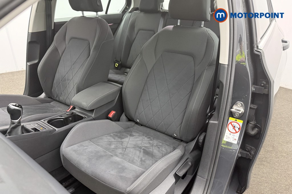 Volkswagen Golf Style Manual Petrol Hatchback - Stock Number (1566990) - 5th supplementary image