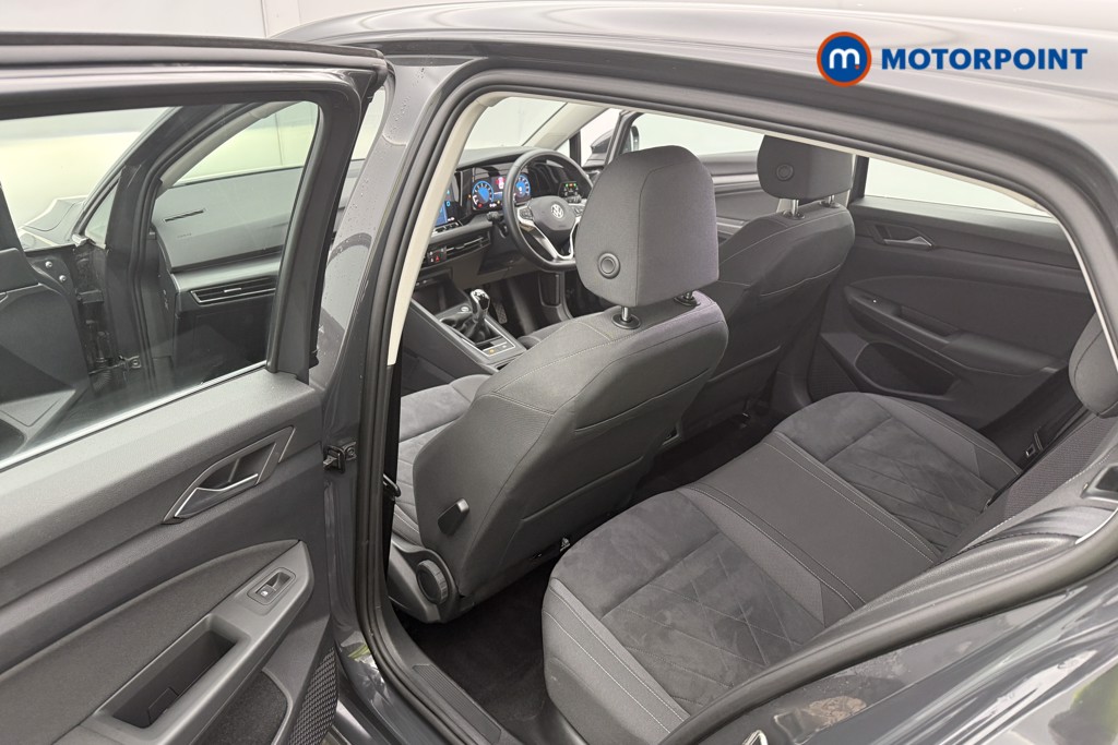 Volkswagen Golf Style Manual Petrol Hatchback - Stock Number (1566990) - 8th supplementary image
