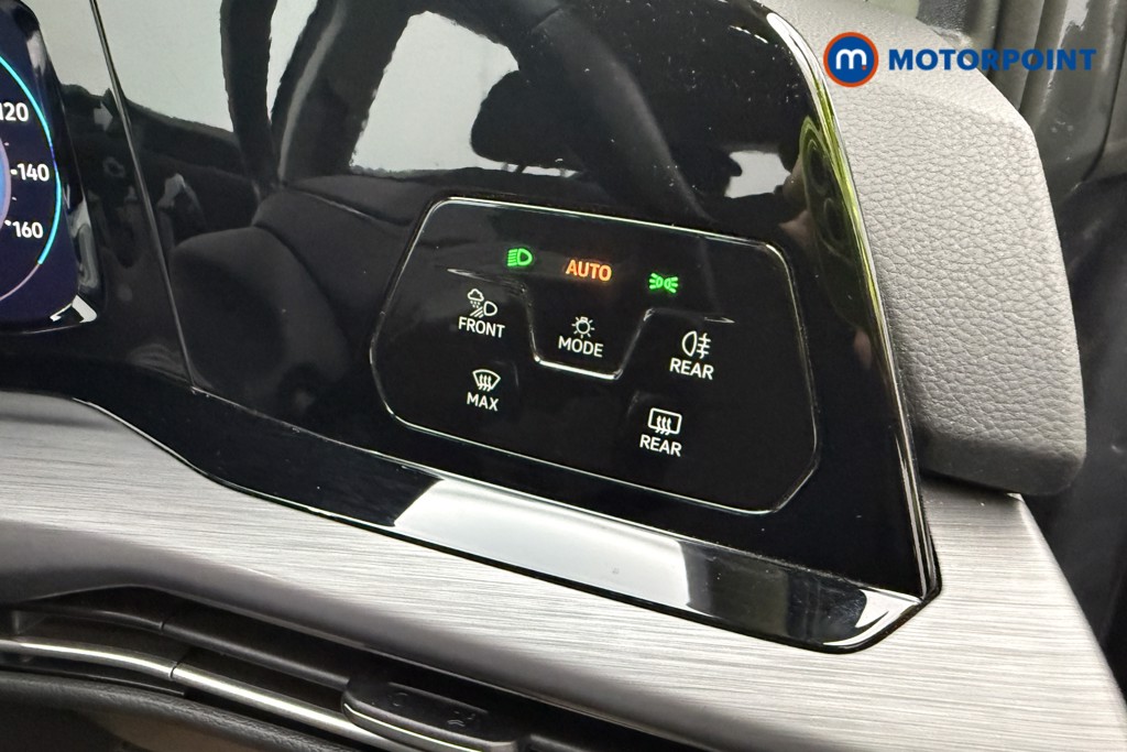 Volkswagen Golf Style Manual Petrol Hatchback - Stock Number (1566990) - 20th supplementary image
