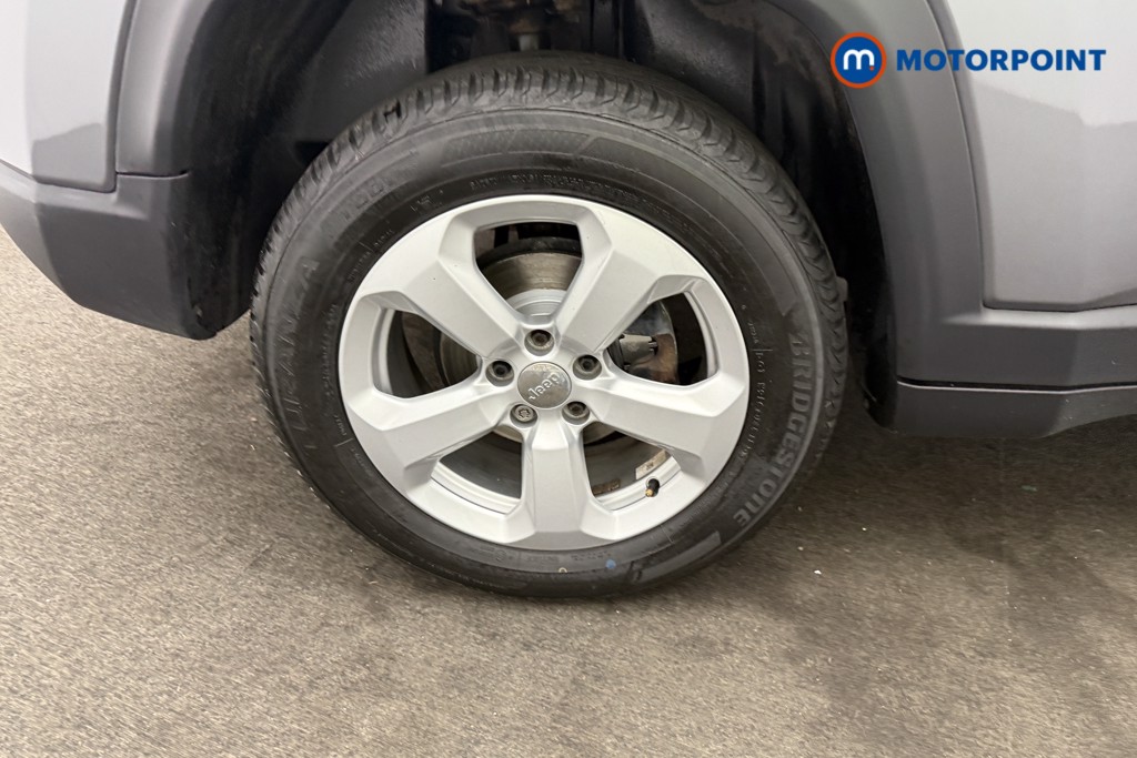 Jeep Compass Longitude Manual Petrol SUV - Stock Number (1567488) - 27th supplementary image