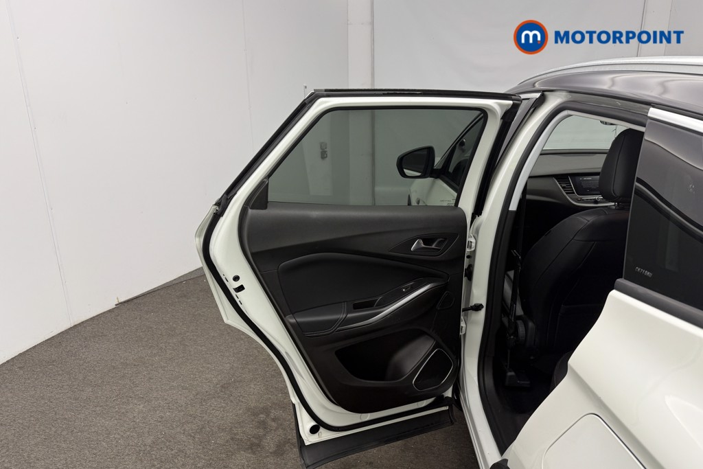 Vauxhall Grandland X Ultimate Nav Automatic Petrol Plug-In Hybrid SUV - Stock Number (1567769) - 5th supplementary image