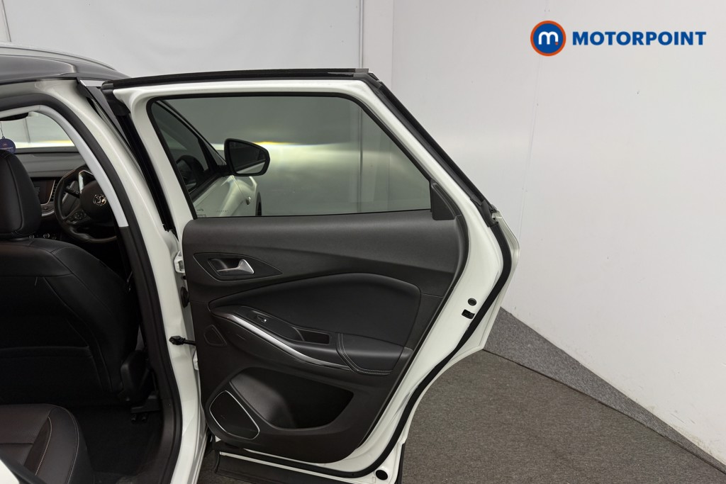 Vauxhall Grandland X Ultimate Nav Automatic Petrol Plug-In Hybrid SUV - Stock Number (1567769) - 10th supplementary image