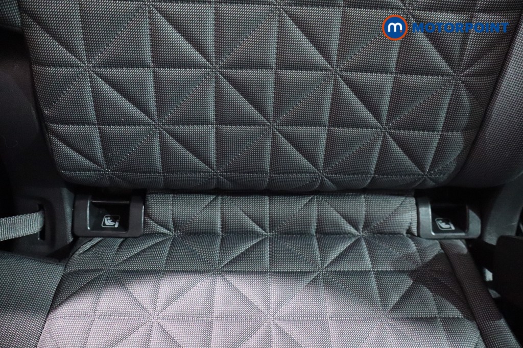 Volkswagen Tiguan Life Manual Petrol SUV - Stock Number (1567857) - 27th supplementary image