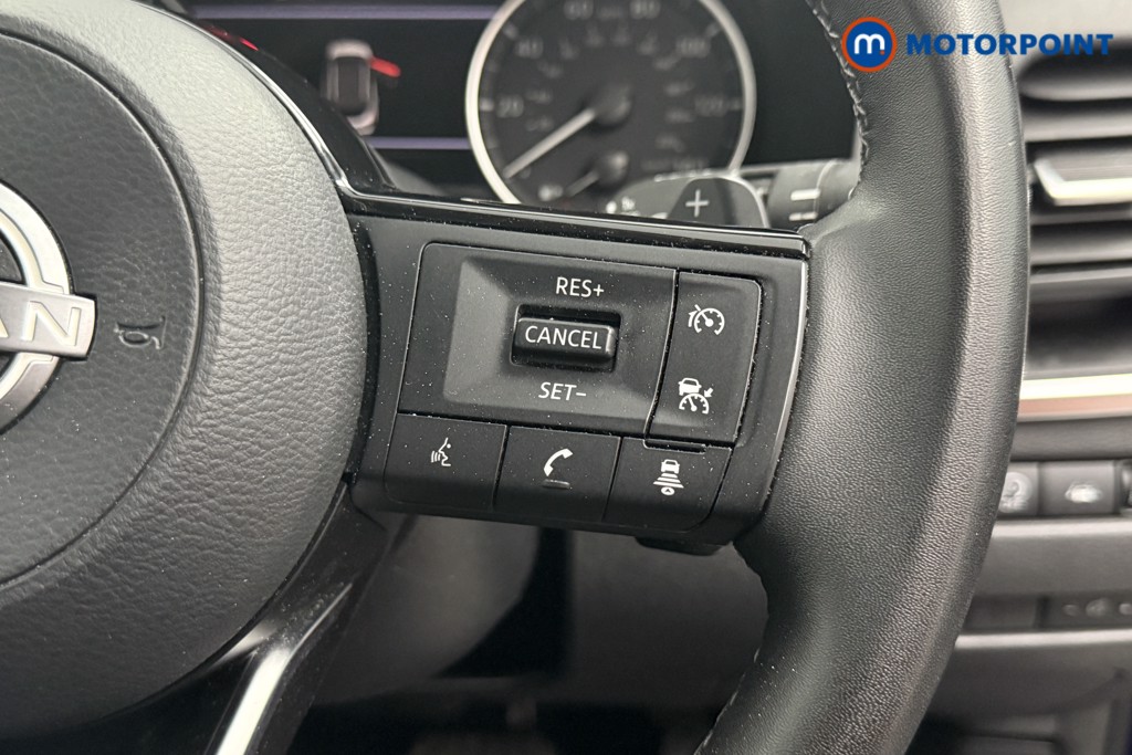 Nissan Qashqai Acenta Premium Automatic Petrol SUV - Stock Number (1568022) - 5th supplementary image