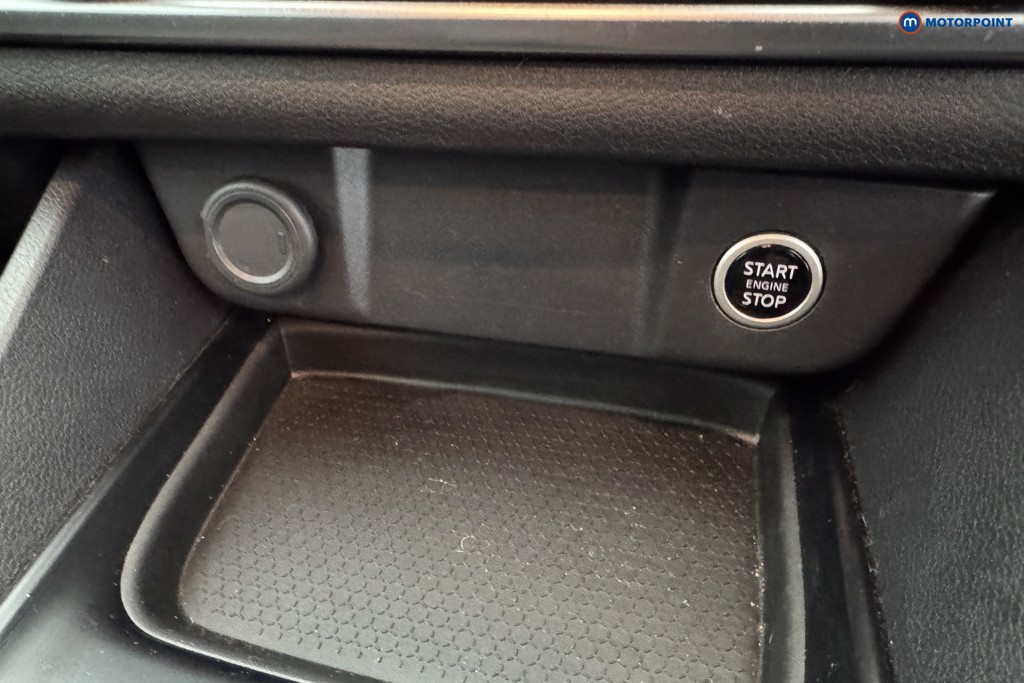 Nissan Qashqai Acenta Premium Automatic Petrol SUV - Stock Number (1568453) - 16th supplementary image