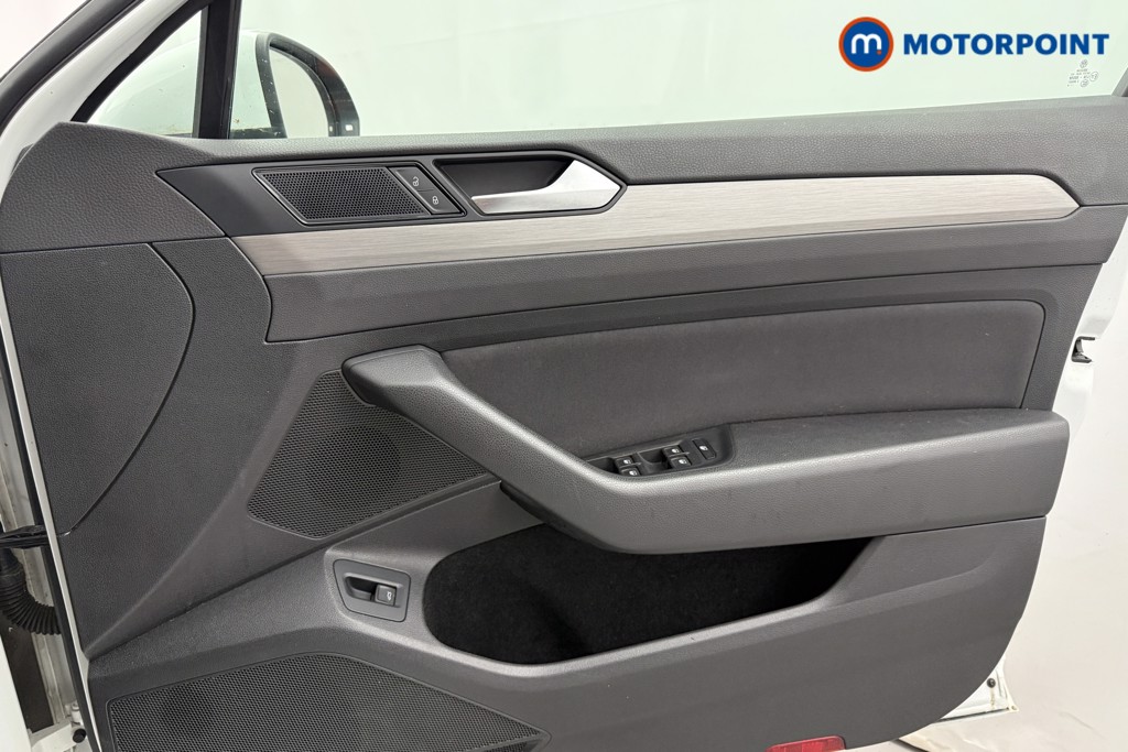 Volkswagen Passat S Manual Diesel Estate - Stock Number (1568693) - 13th supplementary image