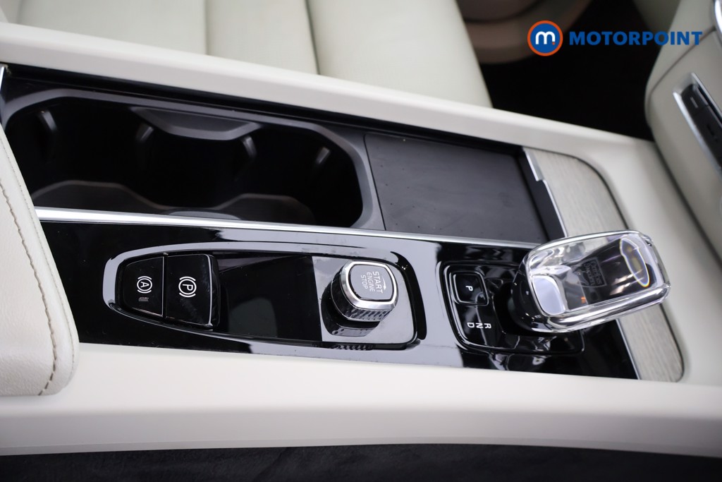 Volvo Xc60 Ultimate Automatic Petrol Plug-In Hybrid SUV - Stock Number (1569113) - 7th supplementary image
