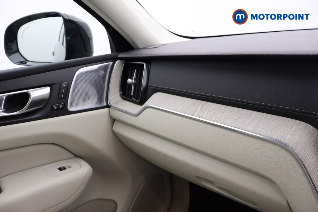 Volvo Xc60 Ultimate Automatic Petrol Plug-In Hybrid SUV - Stock Number (1569113) - 8th supplementary image