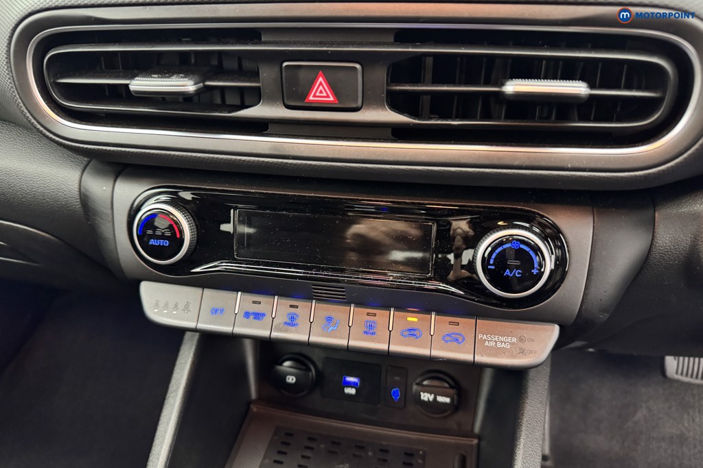 Hyundai Kona Premium Automatic Petrol-Electric Hybrid SUV - Stock Number (1569146) - 16th supplementary image