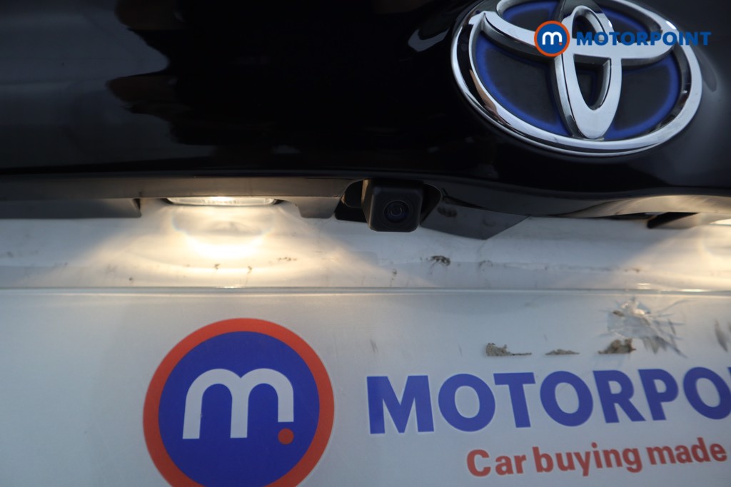 Toyota Yaris Design Automatic Petrol-Electric Hybrid Hatchback - Stock Number (1569506) - 16th supplementary image