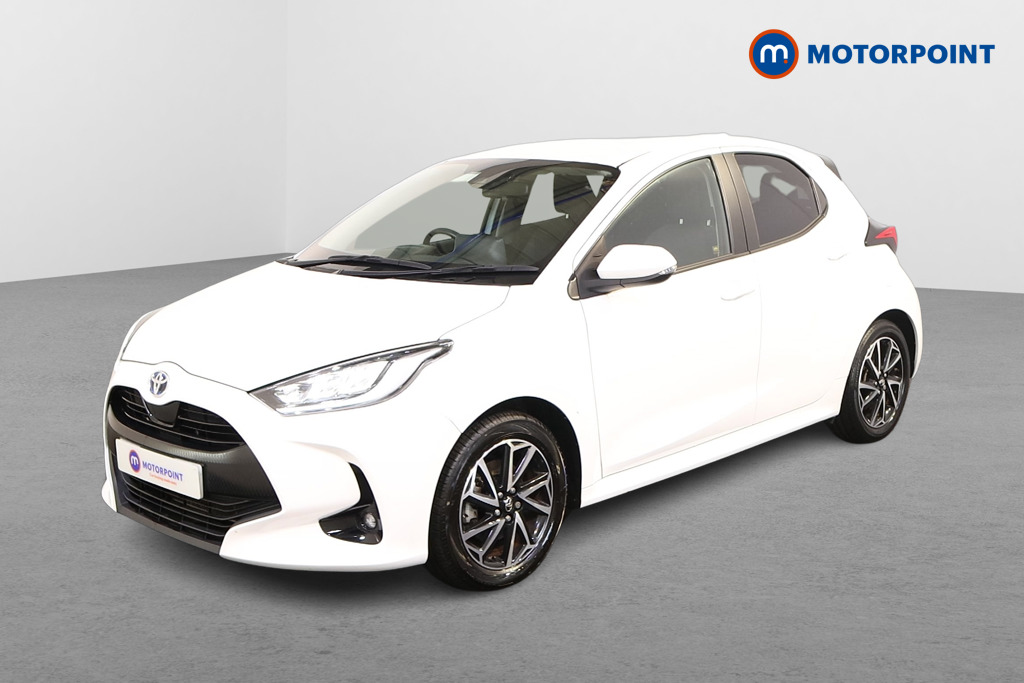Toyota Yaris Design Automatic Petrol-Electric Hybrid Hatchback - Stock Number (1569506) - Passenger side front corner
