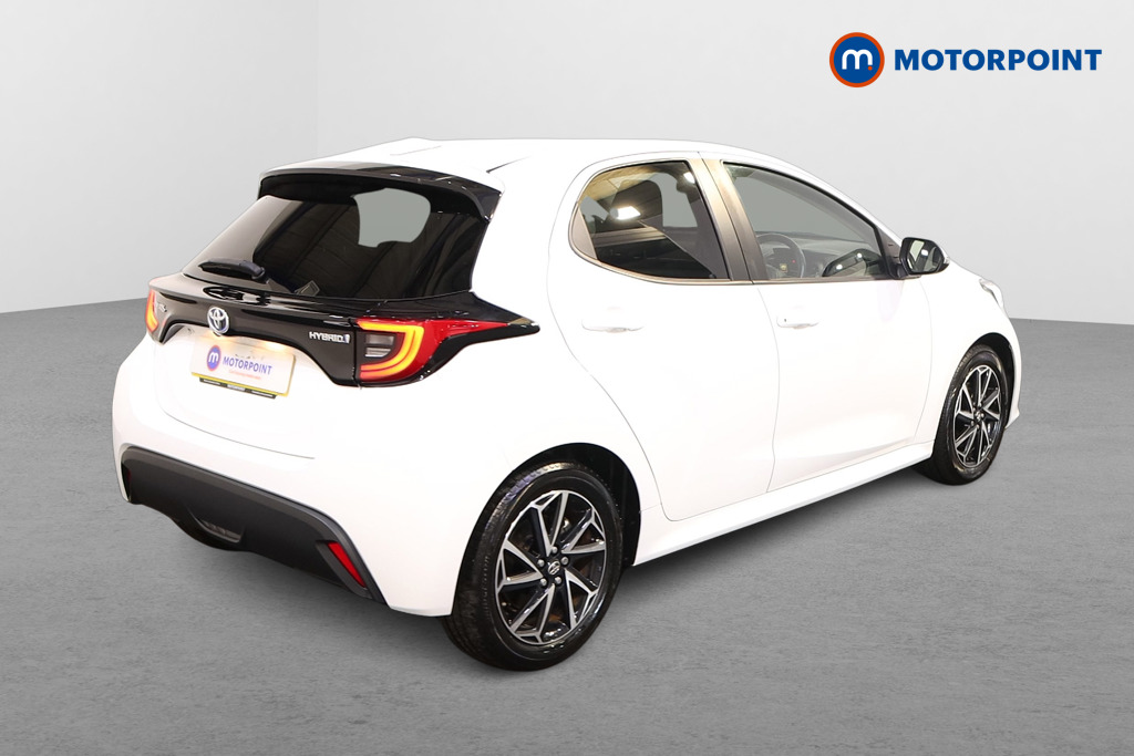 Toyota Yaris Design Automatic Petrol-Electric Hybrid Hatchback - Stock Number (1569506) - Drivers side rear corner