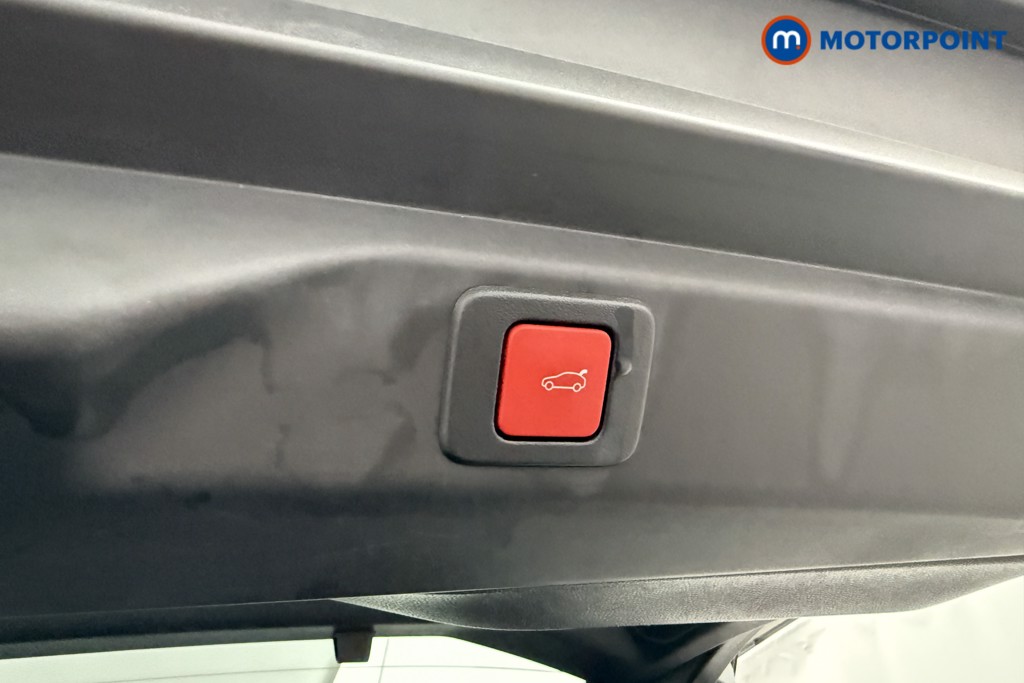Peugeot 3008 GT Automatic Petrol SUV - Stock Number (1569583) - 32nd supplementary image