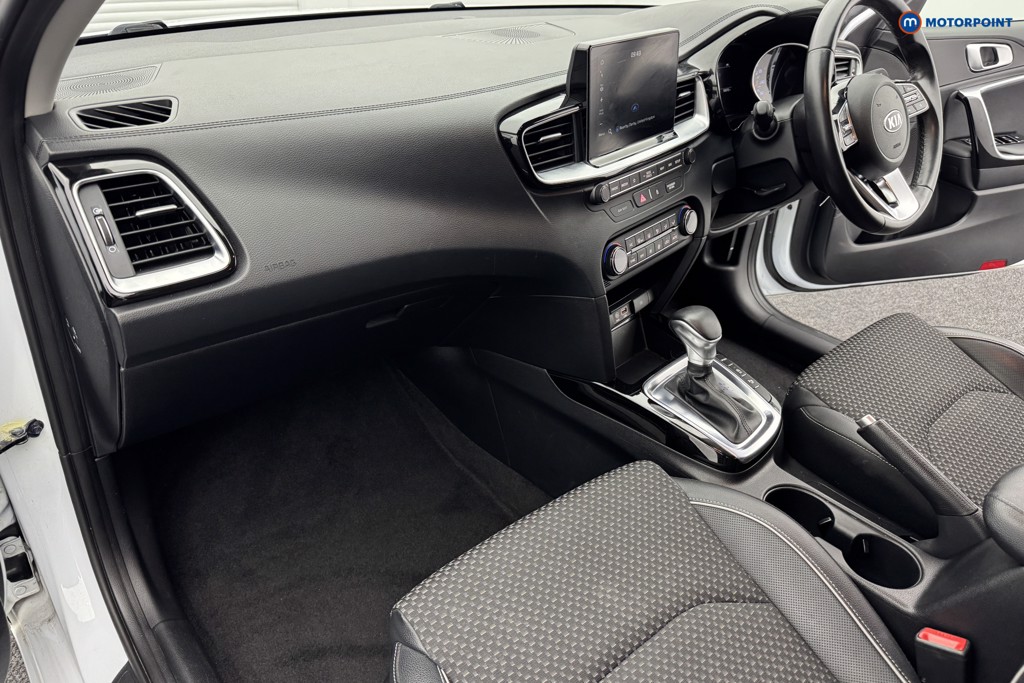 KIA Ceed 3 Automatic Diesel Hatchback - Stock Number (1569711) - 8th supplementary image