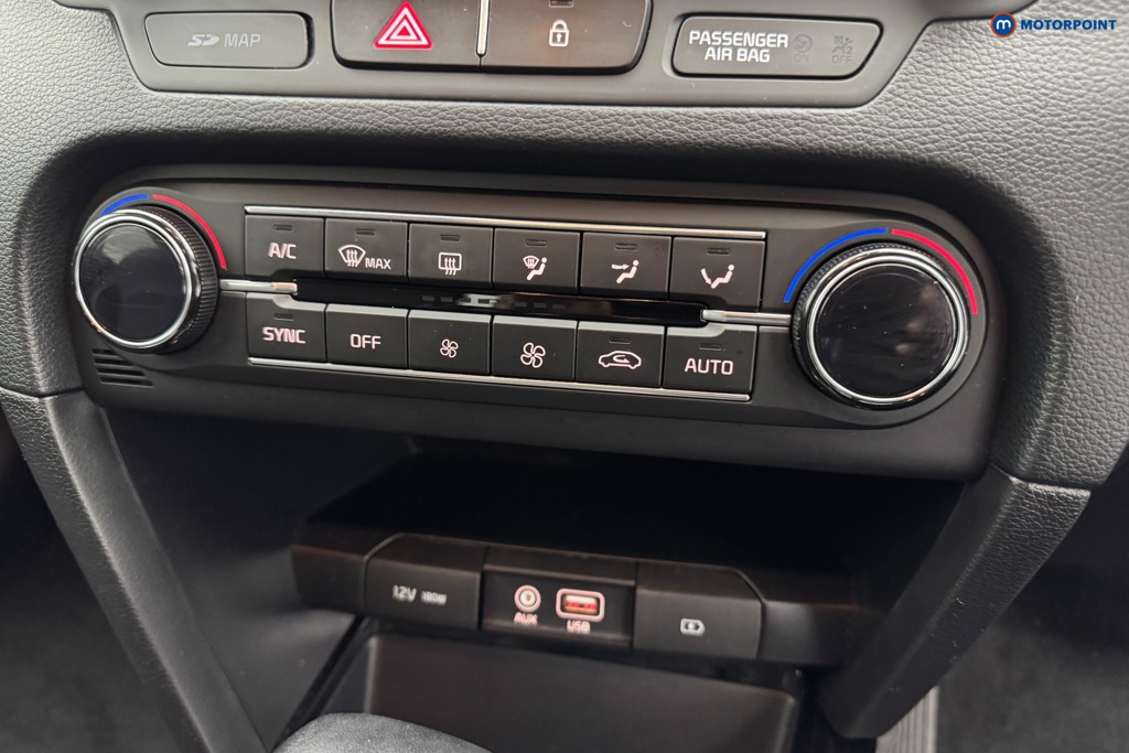 KIA Ceed 3 Automatic Diesel Hatchback - Stock Number (1569711) - 17th supplementary image