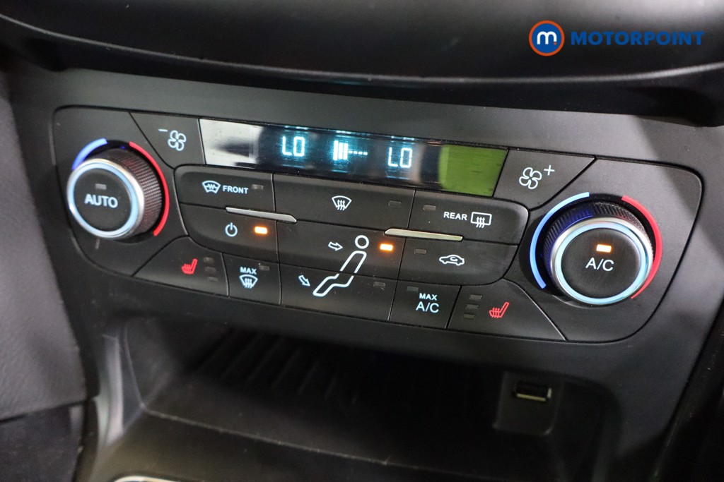 Ford Focus Titanium X Manual Diesel Hatchback - Stock Number (1569719) - 11th supplementary image
