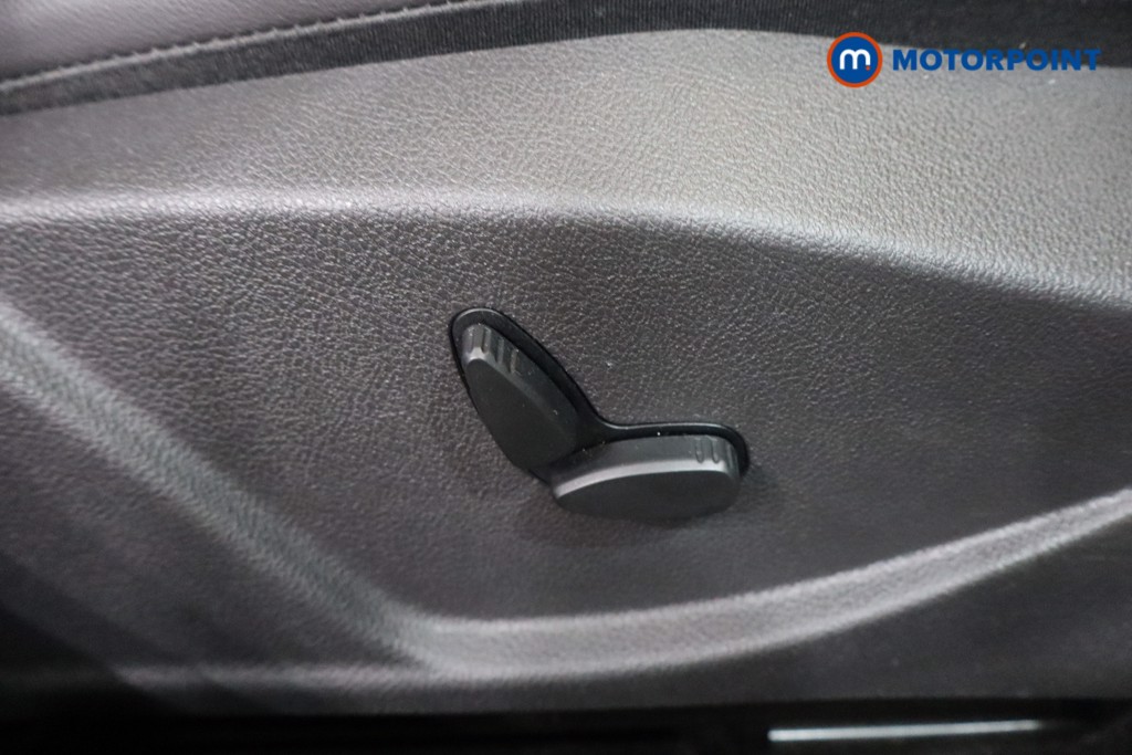Ford Focus Titanium X Manual Diesel Hatchback - Stock Number (1569719) - 20th supplementary image