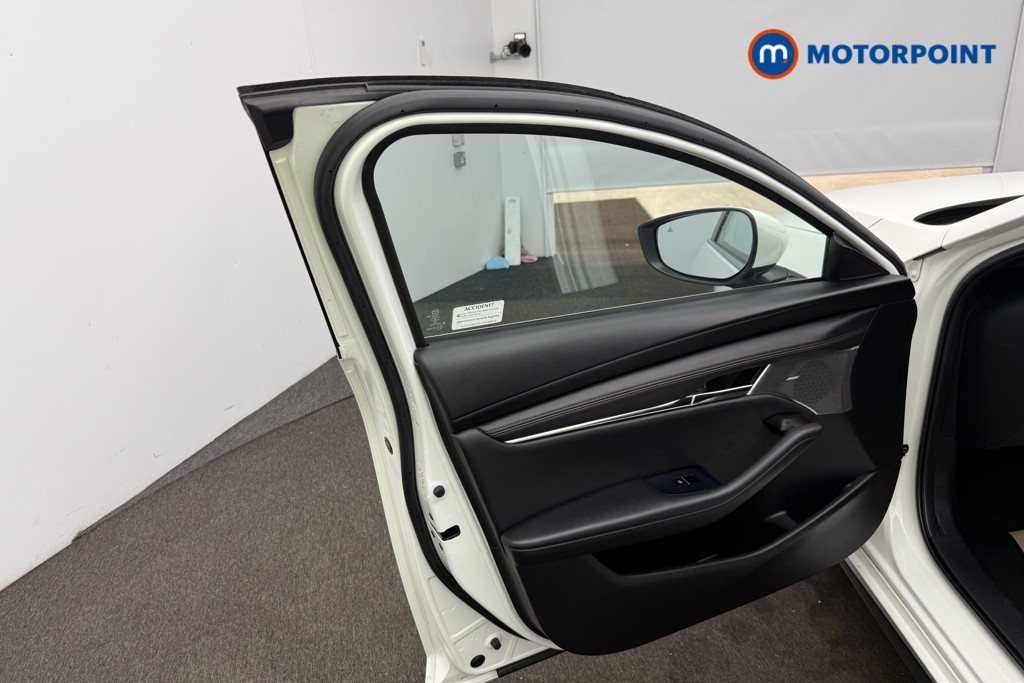 Mazda 3 Gt Sport Manual Petrol-Electric Hybrid Hatchback - Stock Number (1570081) - 4th supplementary image