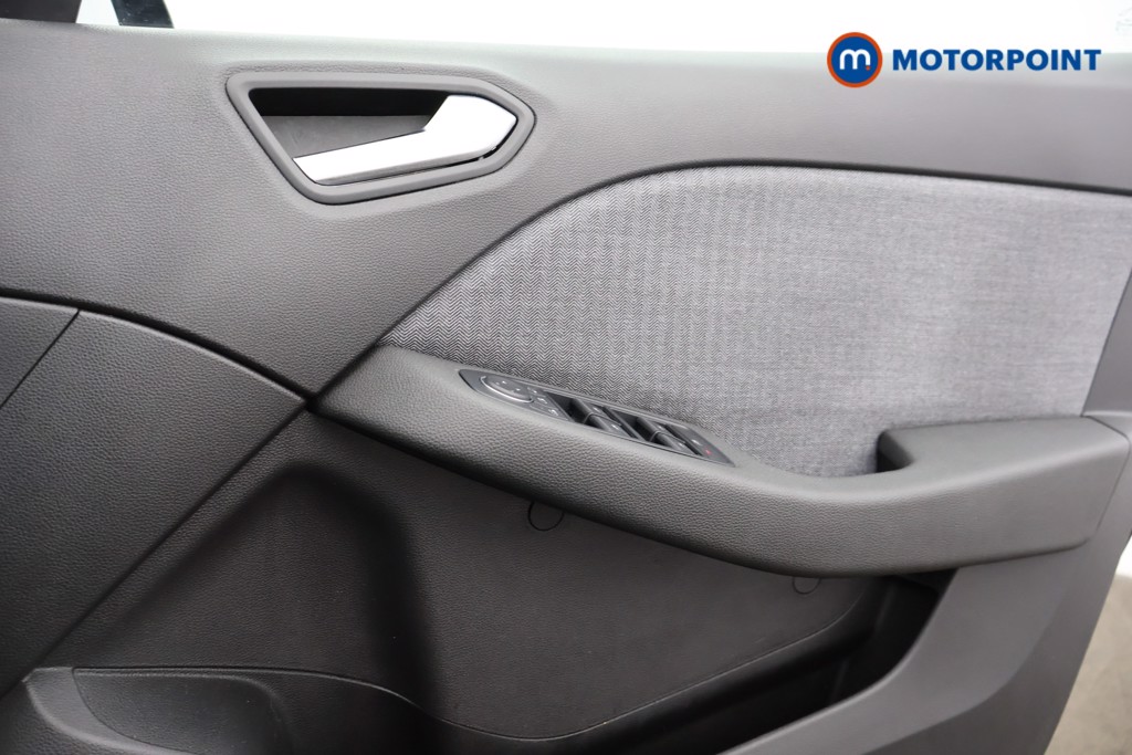 Renault Clio Techno Manual Petrol Hatchback - Stock Number (1570195) - 1st supplementary image