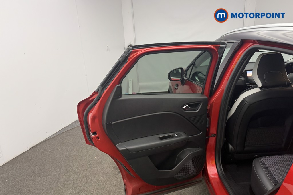 Renault Captur Se Edition Manual Petrol SUV - Stock Number (1570419) - 4th supplementary image
