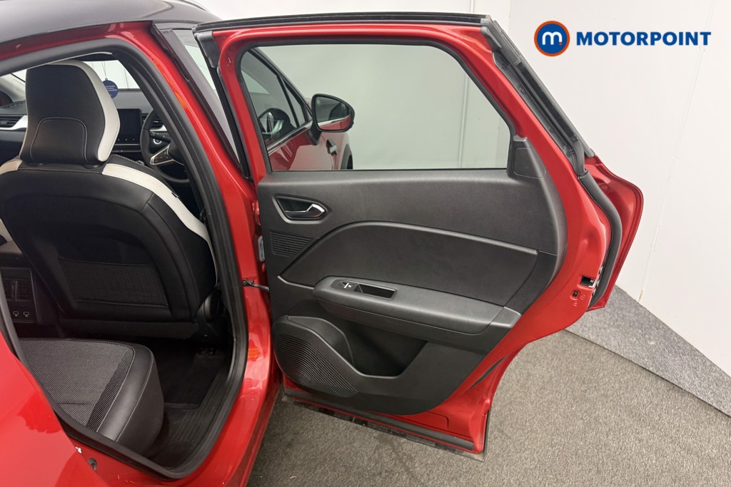 Renault Captur Se Edition Manual Petrol SUV - Stock Number (1570419) - 10th supplementary image