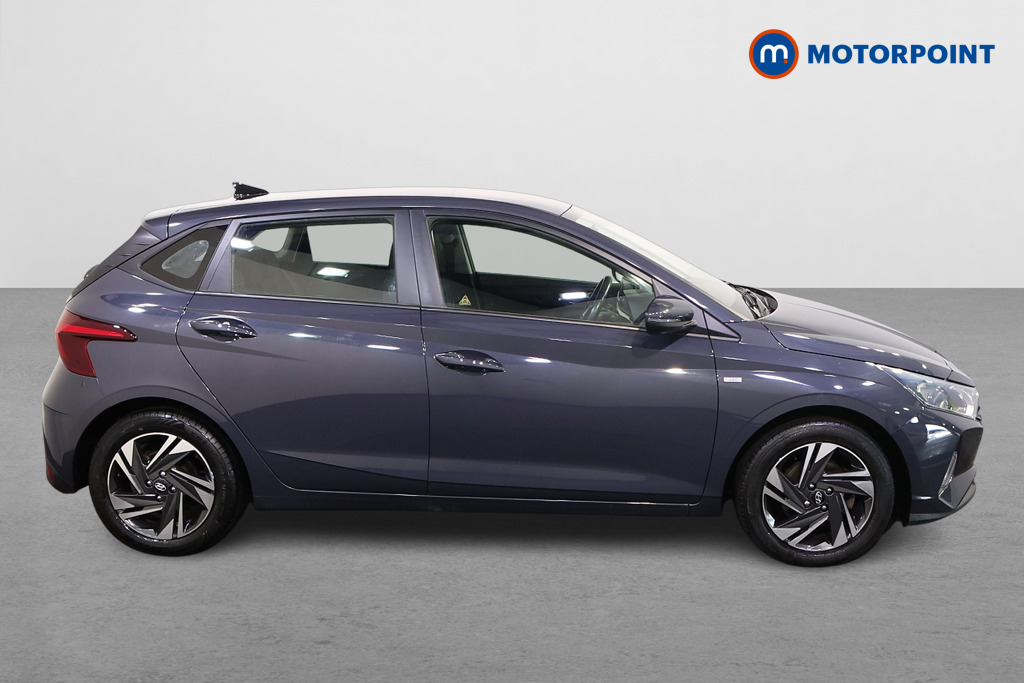 Hyundai I20 Se Connect Manual Petrol Hatchback - Stock Number (1570843) - Drivers side