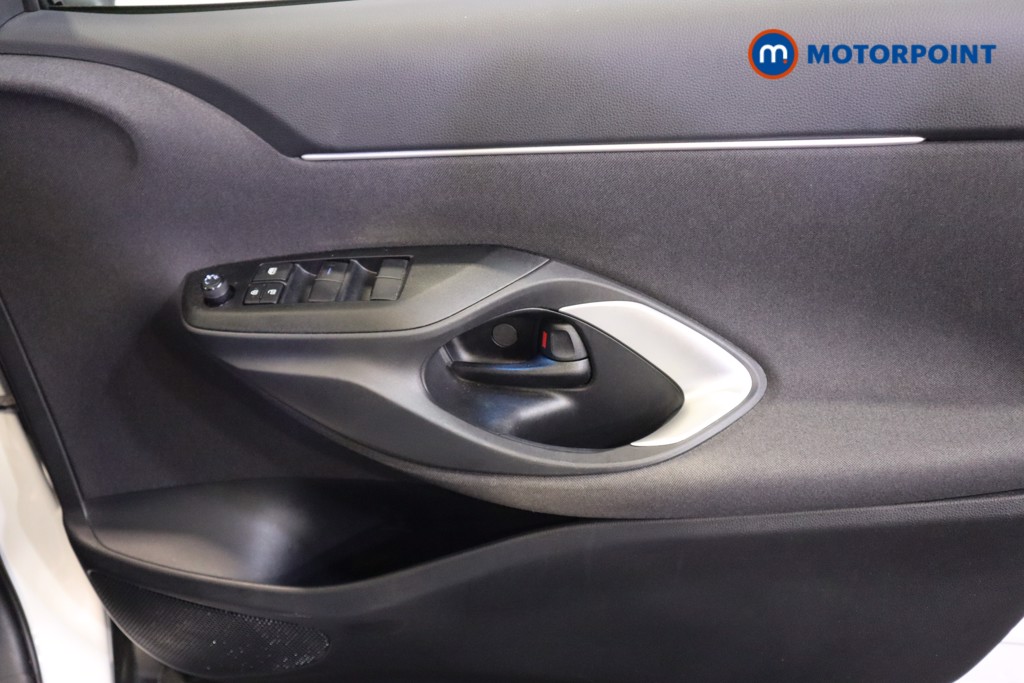 Toyota Yaris Cross Design Automatic Petrol-Electric Hybrid Estate - Stock Number (1571063) - 13th supplementary image