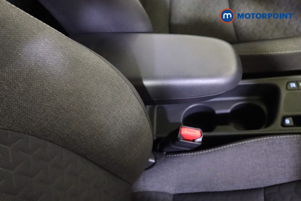 Toyota Yaris Cross Design Automatic Petrol-Electric Hybrid Estate - Stock Number (1571063) - 25th supplementary image