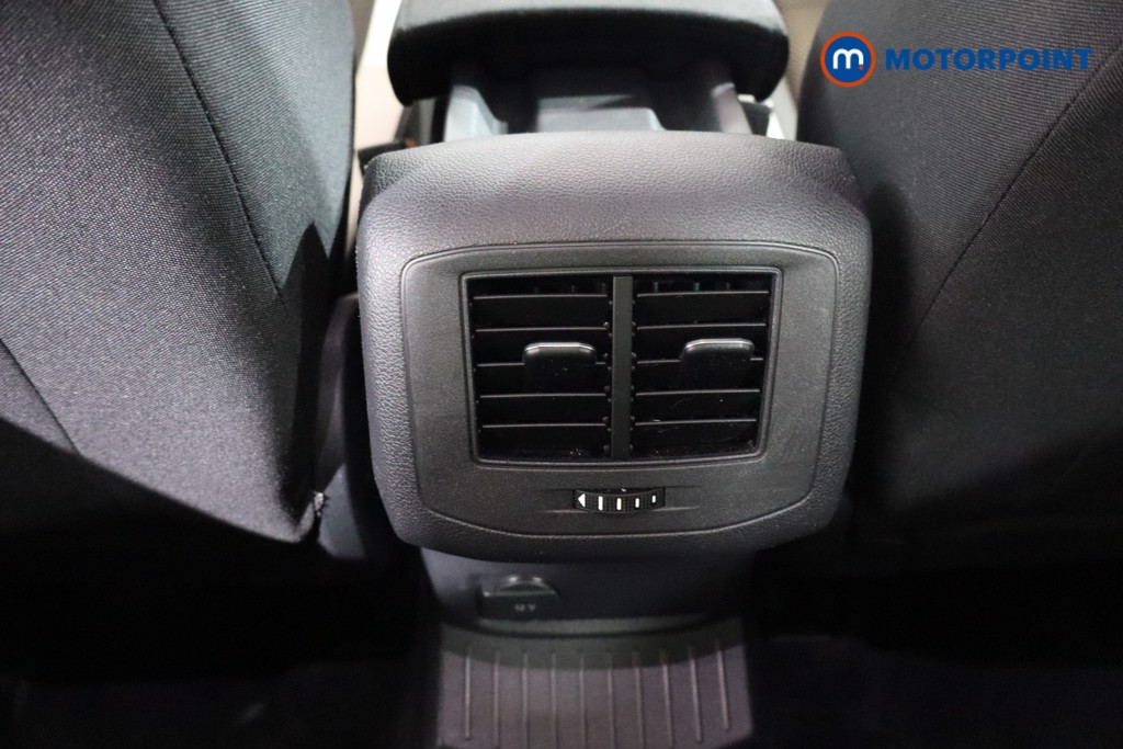 Volkswagen T-Roc SEL Manual Petrol SUV - Stock Number (1571111) - 21st supplementary image