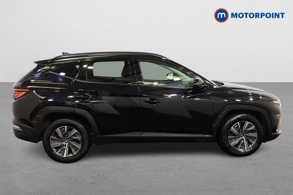 Hyundai Tucson Se Connect Manual Petrol SUV - Stock Number (1571372) - Drivers side