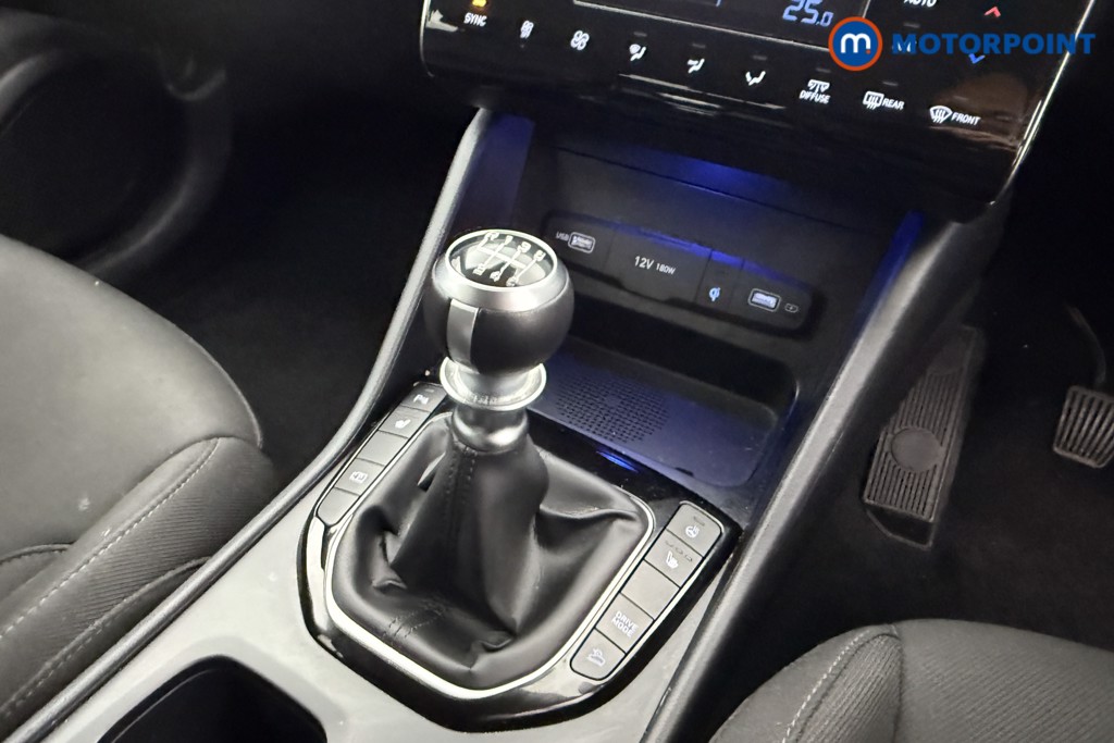 Hyundai Tucson Premium Manual Petrol SUV - Stock Number (1571866) - 13th supplementary image