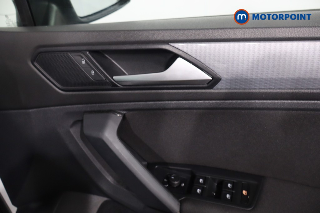 Volkswagen Tiguan Life Automatic Diesel SUV - Stock Number (1571926) - 23rd supplementary image