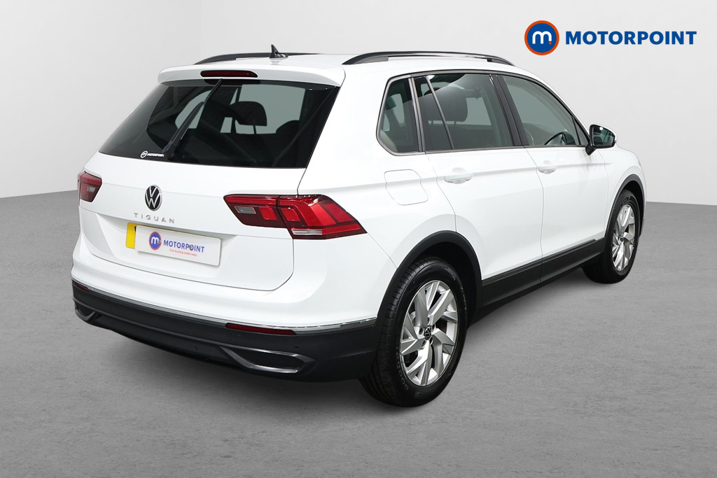 Volkswagen Tiguan Life Automatic Diesel SUV - Stock Number (1571926) - Drivers side rear corner