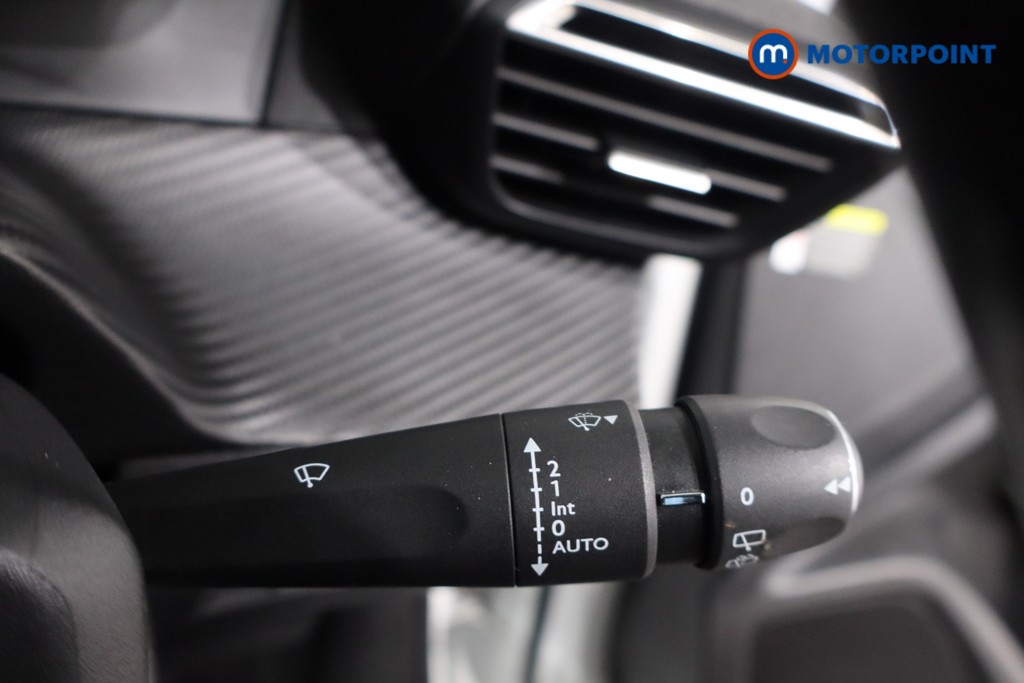 Peugeot 2008 GT Manual Petrol SUV - Stock Number (1572159) - 17th supplementary image