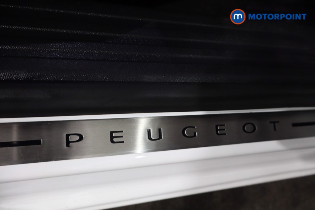 Peugeot 2008 GT Manual Petrol SUV - Stock Number (1572159) - 21st supplementary image