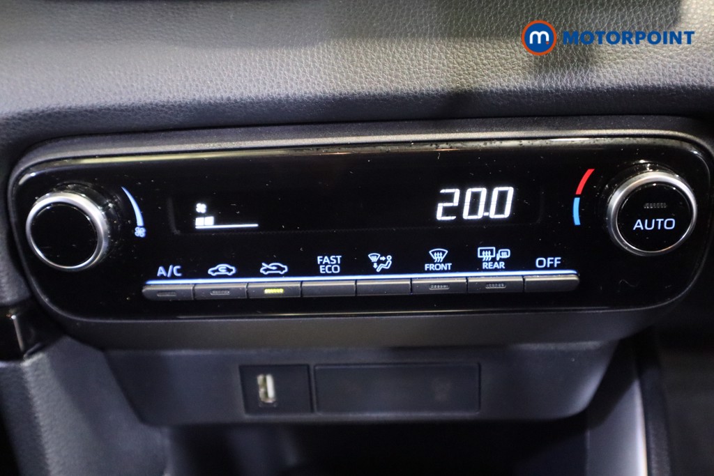 Toyota Yaris Design Automatic Petrol-Electric Hybrid Hatchback - Stock Number (1572624) - 20th supplementary image