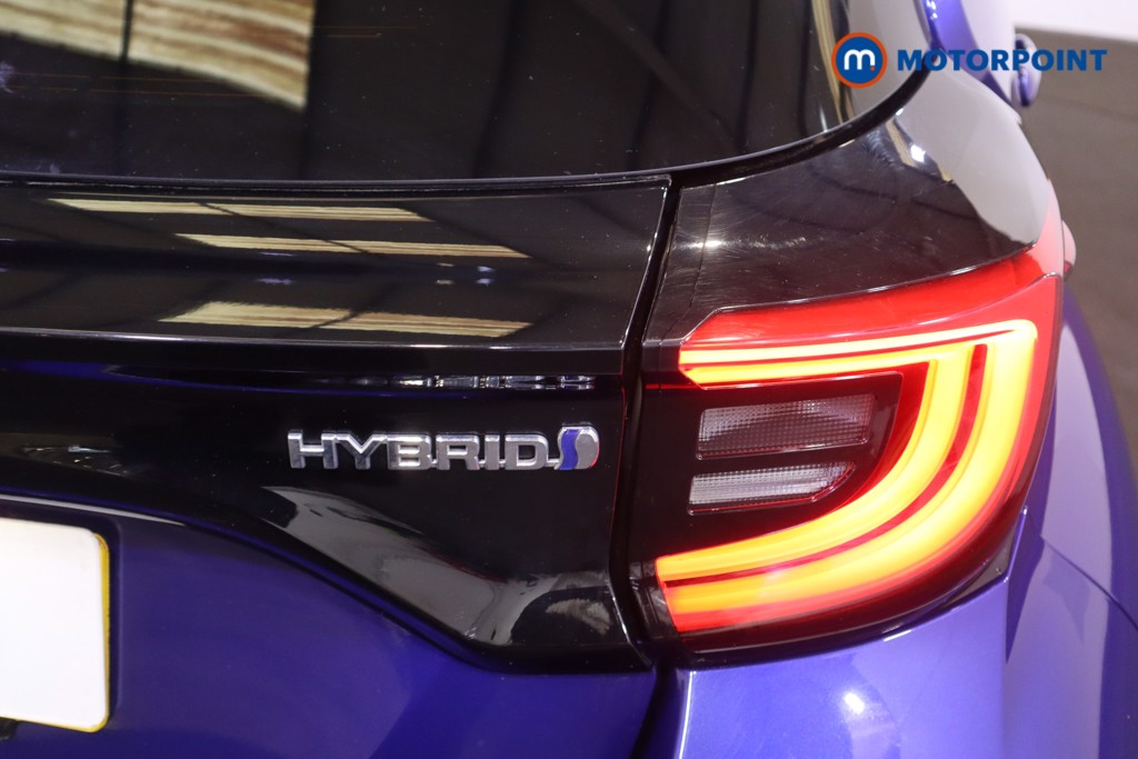 Toyota Yaris Design Automatic Petrol-Electric Hybrid Hatchback - Stock Number (1572624) - 30th supplementary image