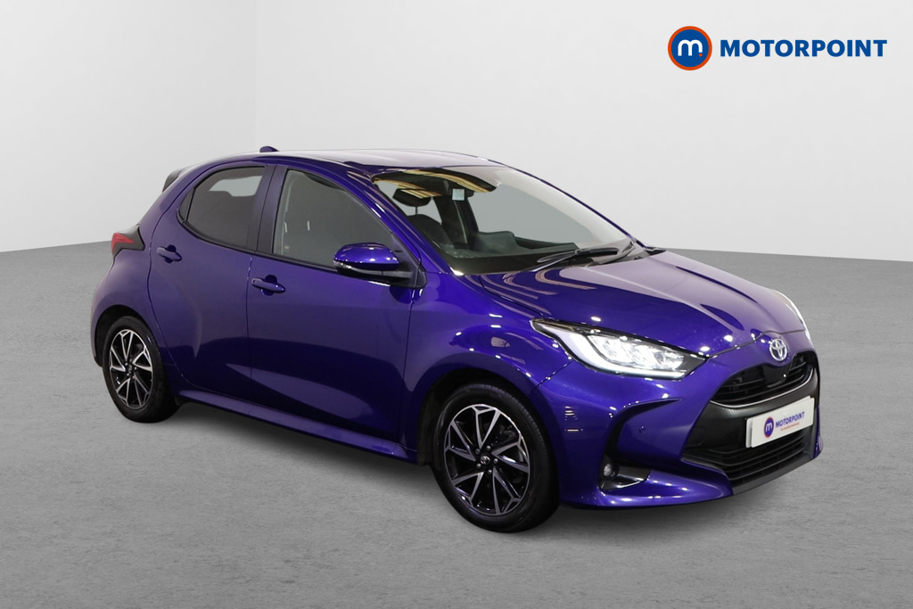 Toyota Yaris Design Automatic Petrol-Electric Hybrid Hatchback - Stock Number (1572624) - Drivers side front corner