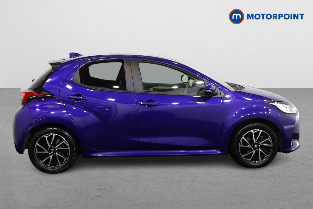 Toyota Yaris Design Automatic Petrol-Electric Hybrid Hatchback - Stock Number (1572624) - Drivers side