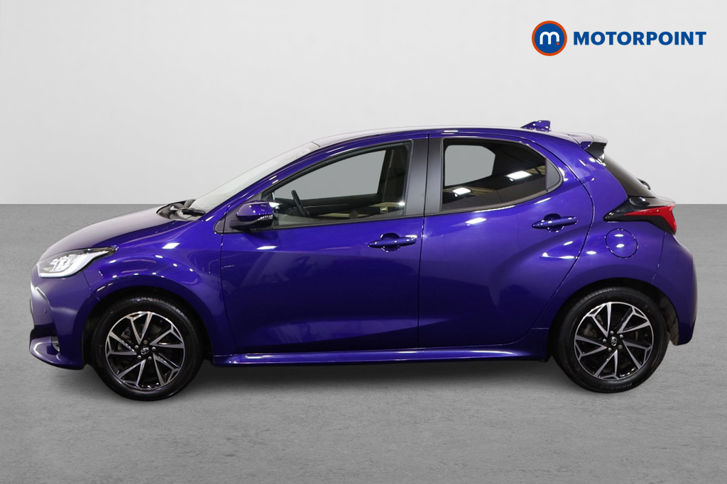 Toyota Yaris Design Automatic Petrol-Electric Hybrid Hatchback - Stock Number (1572624) - Passenger side