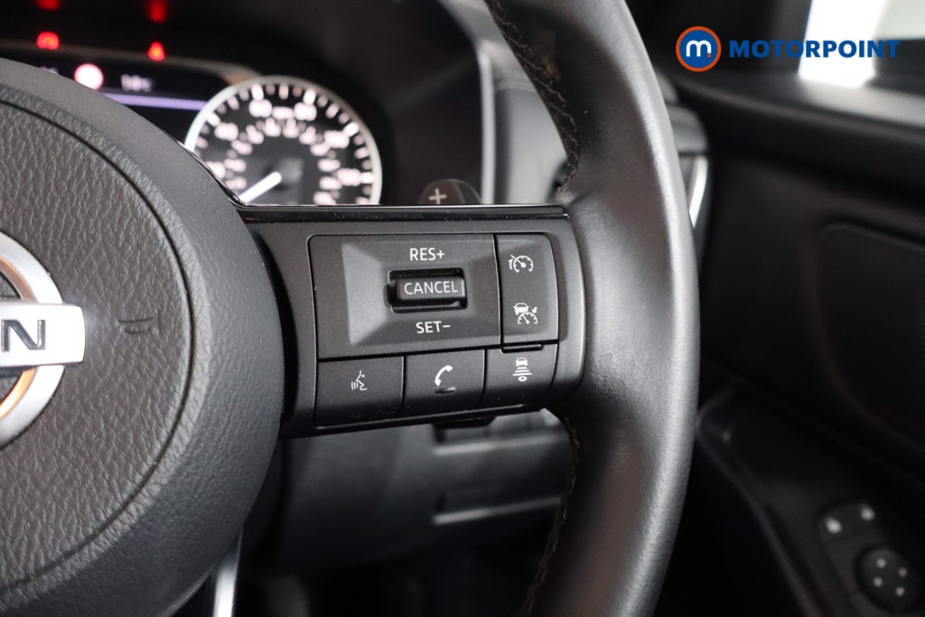 Nissan Qashqai Acenta Premium Automatic Petrol SUV - Stock Number (1572884) - 9th supplementary image