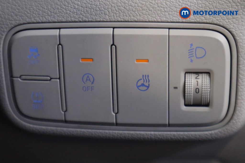 Hyundai Bayon Ultimate Manual Petrol-Electric Hybrid SUV - Stock Number (1573315) - 16th supplementary image