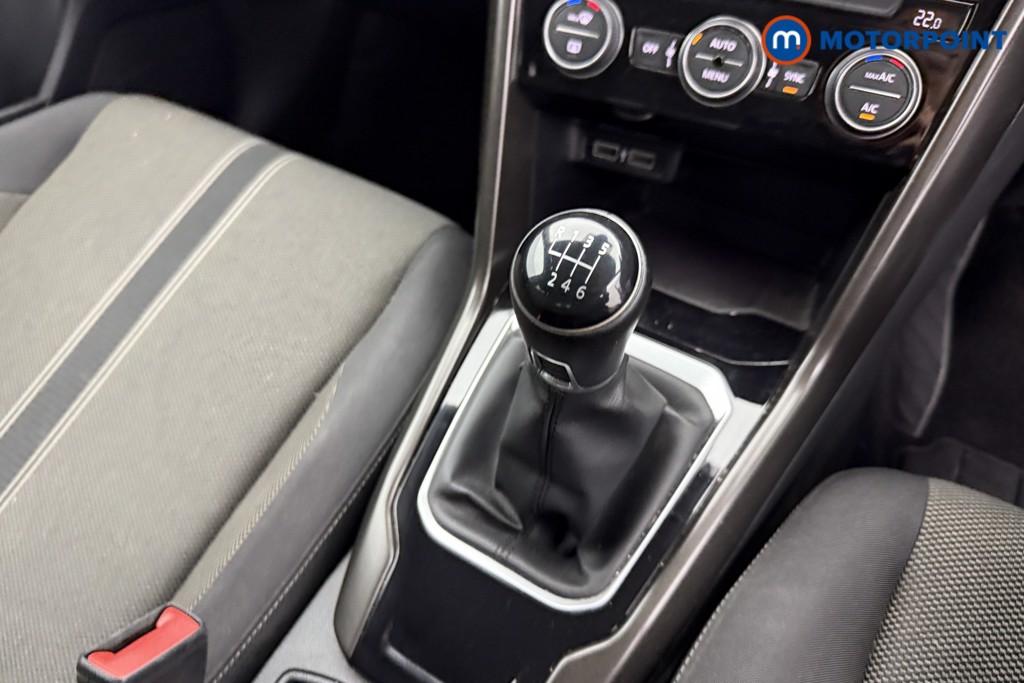 Volkswagen T-Roc Design Manual Petrol SUV - Stock Number (1573490) - 13th supplementary image