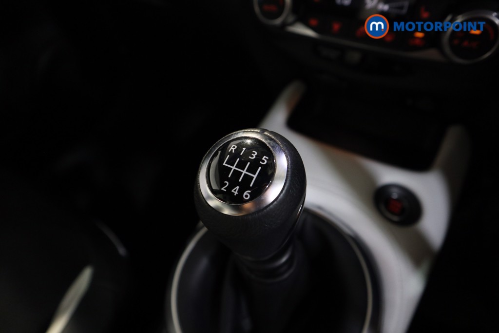 Nissan Juke Tekna-Plus Manual Petrol SUV - Stock Number (1573707) - 9th supplementary image