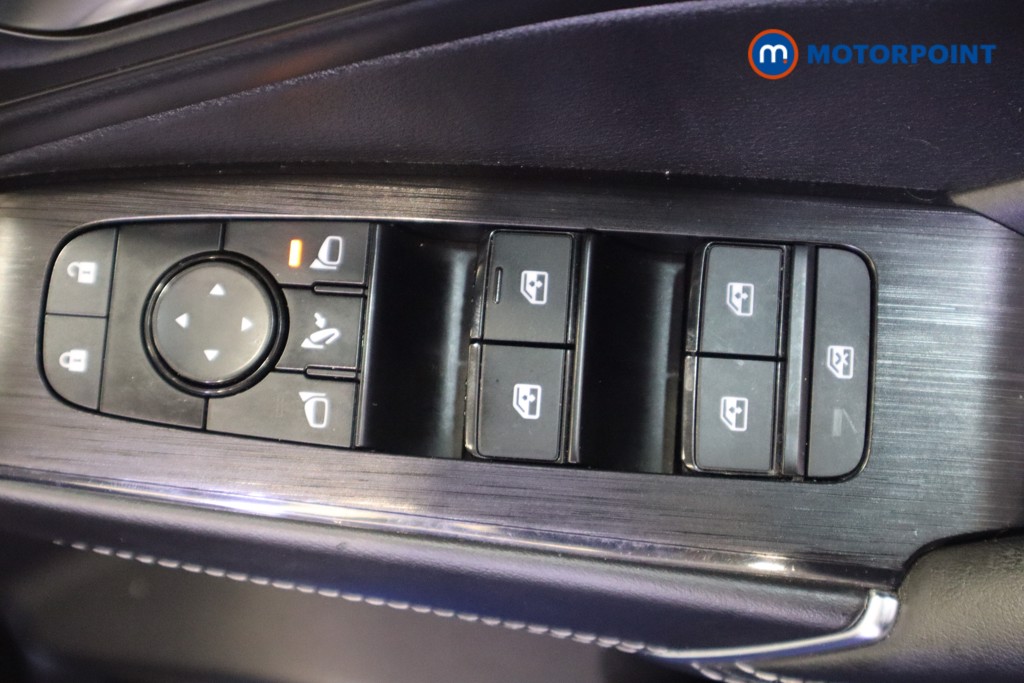 Nissan Qashqai N-Connecta Automatic Petrol-Electric Hybrid SUV - Stock Number (1573797) - 15th supplementary image