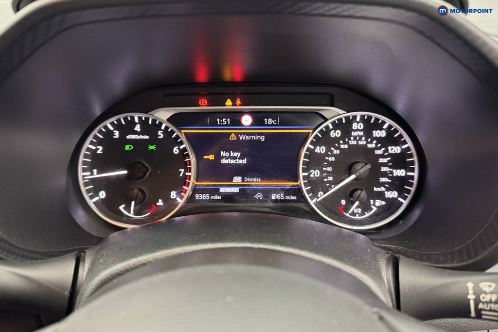 Nissan Juke N-Connecta Manual Petrol SUV - Stock Number (1574100) - 9th supplementary image