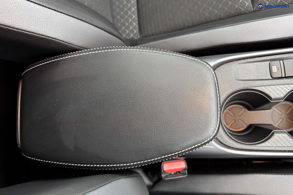 Nissan Juke N-Connecta Manual Petrol SUV - Stock Number (1574100) - 12th supplementary image
