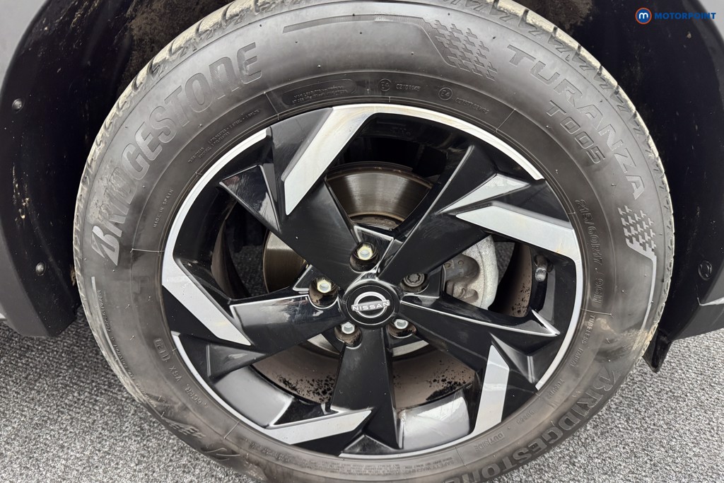 Nissan Juke N-Connecta Manual Petrol SUV - Stock Number (1574100) - 33rd supplementary image