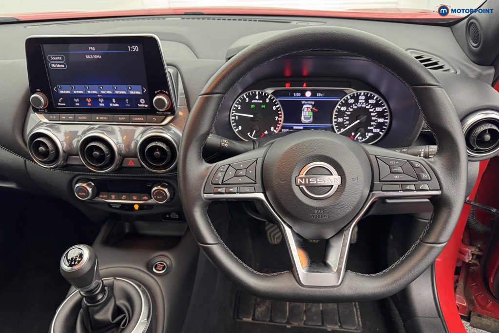 Nissan Juke N-Connecta Manual Petrol SUV - Stock Number (1574100) - 1st supplementary image